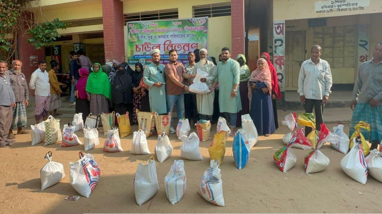 রাঙ্গামাটিতে পিসিসিপির উদ্যোগে ঈদ উপলক্ষে ১৫০ পরিবারকে খাদ্য সহায়তা বিতরণ