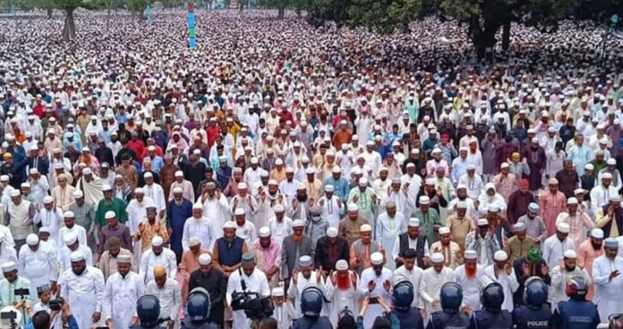 ৬ লাখ মুসল্লির অংশগ্রহণে শোলাকিয়ার ঈদ জামাত সম্পন্ন