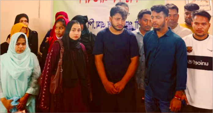 পারকী সৈকতে আবাসিক হোটেলে অভিযান: নারী-পুরুষসহ ১৪ জন আটক, অসামাজিক কর্মকাণ্ডের অভিযোগ