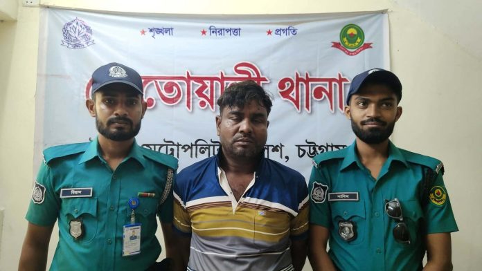 চট্টগ্রামে ২২ মামলার আসামি ‘ডিপজল’ গ্রেপ্তার, অস্ত্র উদ্ধার